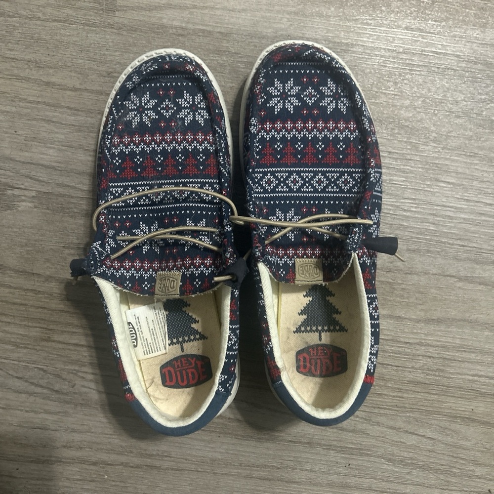 Hey Dude Kids Slippers - Navy and Red Pattern
